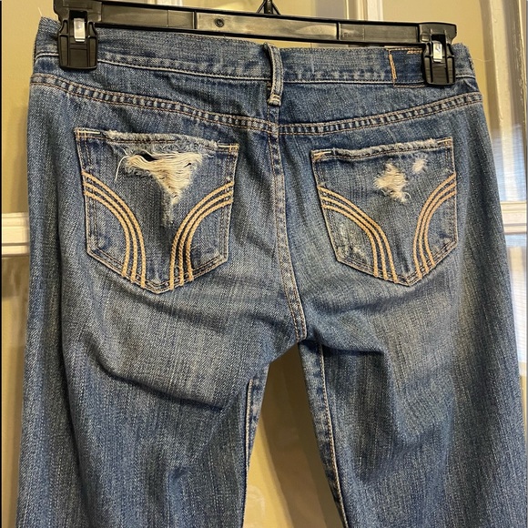 Distressed Hollister Jeans - Picture 4 of 7